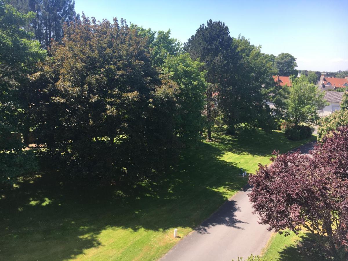 Suite Au Parc De Fresnoy Roye  Kültér fotó