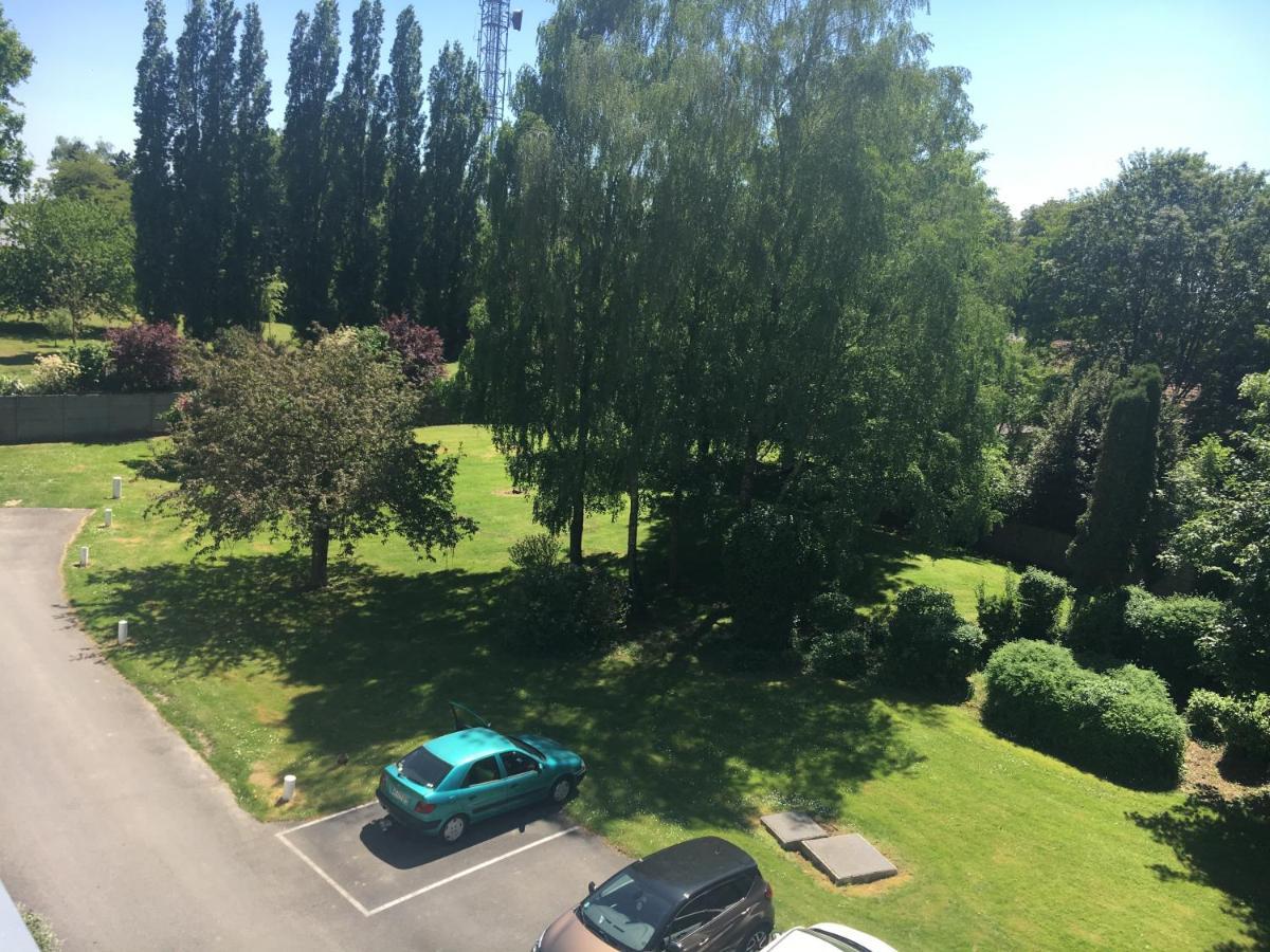 Suite Au Parc De Fresnoy Roye  Kültér fotó